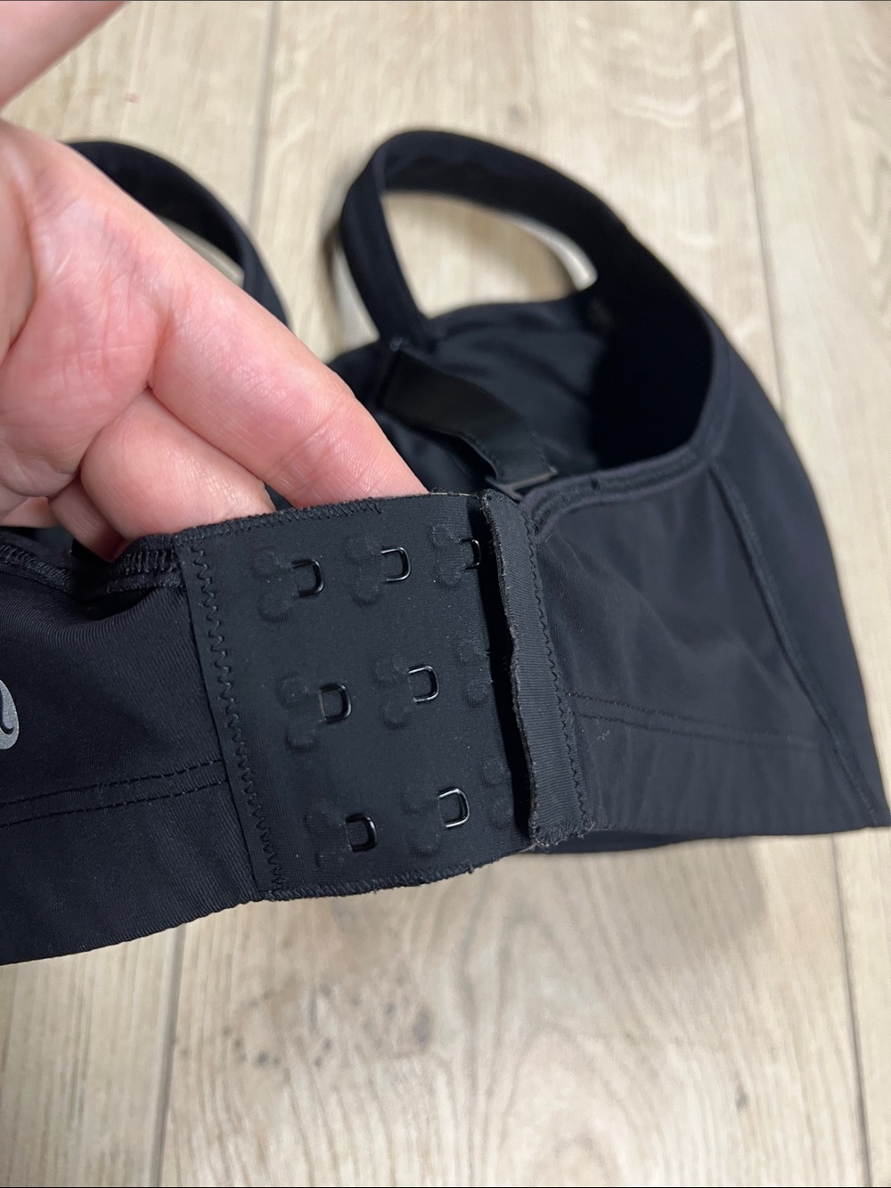 lululemon athletica Black Wireless Support Bra - Picture 3 of 4
